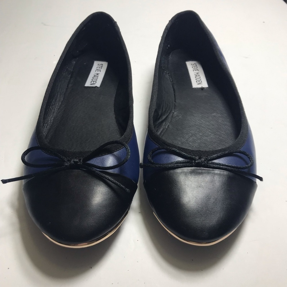 Steve Madden black/Navy flats Sz 8.5